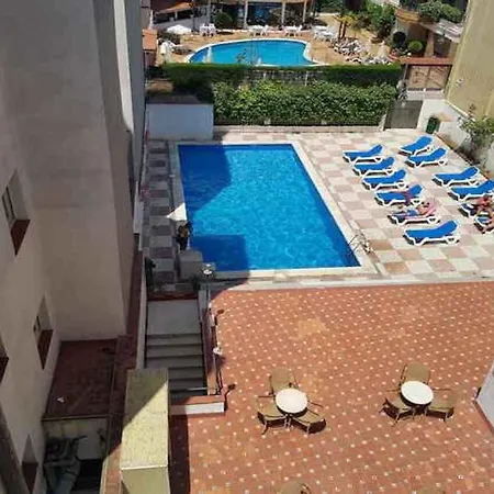 Castella Aparthotel Lloret de Mar