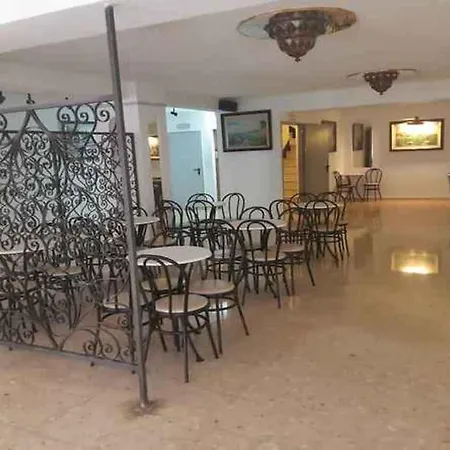 Castella Aparthotel