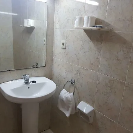 Aparthotel Castella *