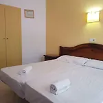 Castella Lägenhetshotell *
