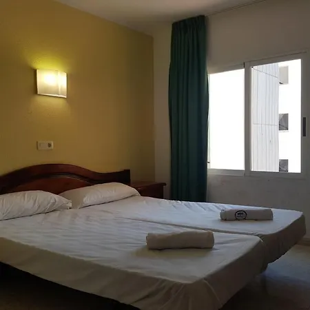 Castella Apartahotel *