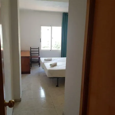 Apartahotel Castella *