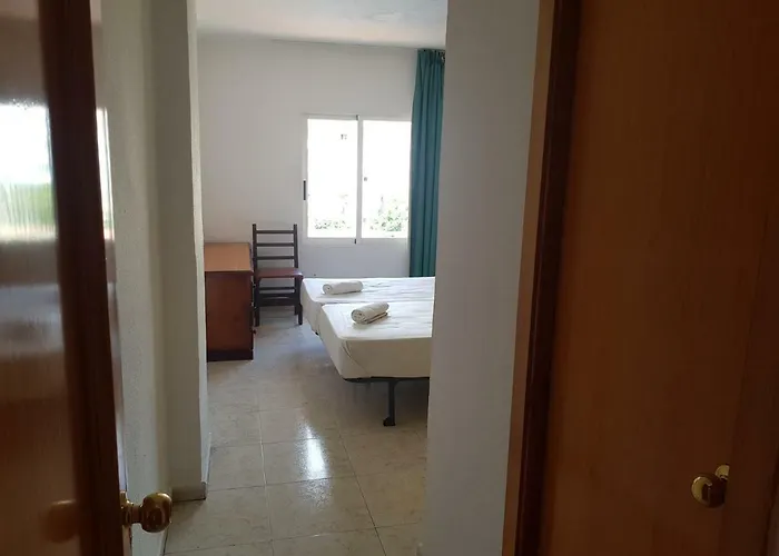 Aparthotel Castella *